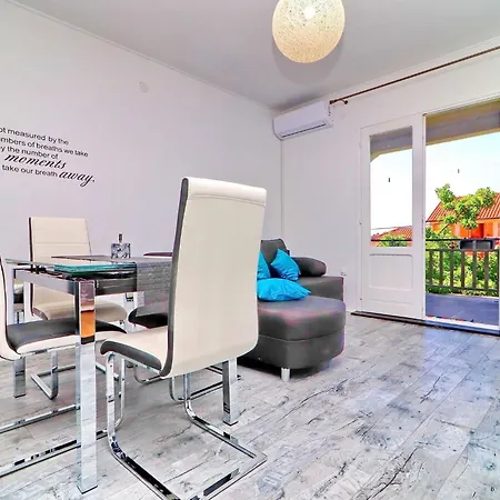Marjana Pri Ba - Two Bedroom With Terrace And Partial Sea View Prizba